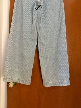 GAP Denim High Rise Wide Leg Pants in Blue and White Stripe